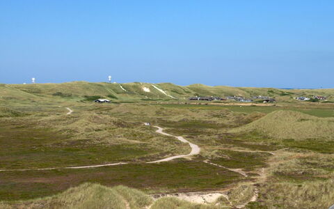 Werna - 800M from the Sea: Toit, Maison, Domicile, Chalet, Porte, Siding, Plate-Forme, Porche, Planche, Dur
