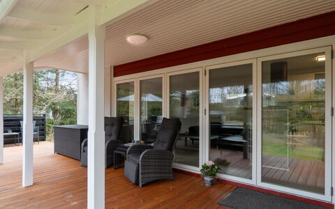 Betti - 700M from the Sea: Bois, Toit, Architecture, Domicile, Maison, Chalet, Siding, Dur, Pente, Biens