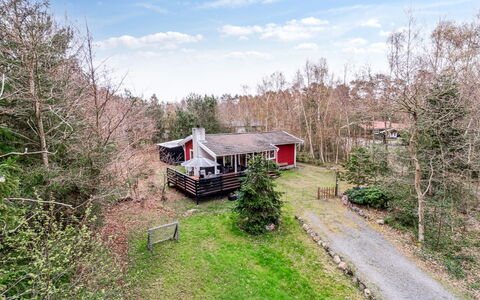 Betti - 700M from the Sea: Bois, Toit, Architecture, Domicile, Maison, Chalet, Siding, Dur, Pente, Biens