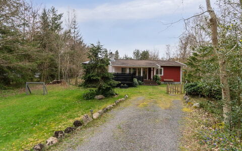 Betti - 700M from the Sea: Bois, Toit, Architecture, Domicile, Maison, Chalet, Siding, Dur, Pente, Biens
