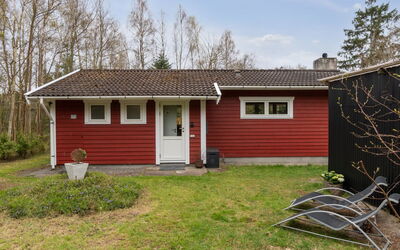 Betti - 700M from the Sea