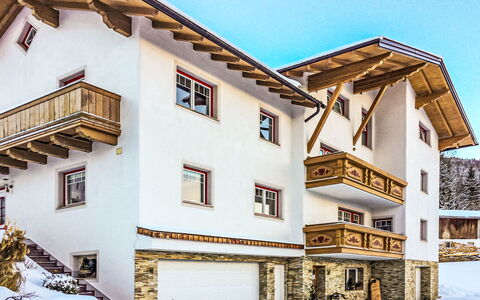 Mawa: Ciel, Bâtiment, Propriété, Fenêtre, Maison, Bois, Architecture, Neige, Quartier