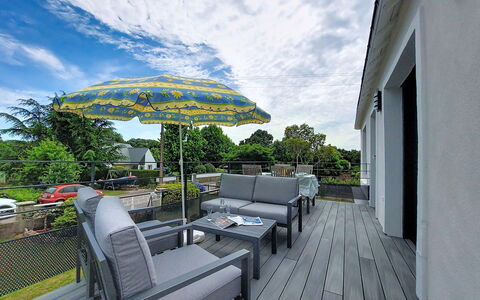 Ty Pjp: Meubles, Mobilier De Jardin, Chaise, Piscine, Plate-Forme, Tableau De Plein Air, Balcon, Recours, Ombre, Patio