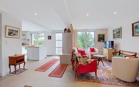 Ty Pjp: Meubles, Design Intérieur, Sol, Sol, Canapé, Plafond, Bois, Pièce, Salon, Chaise