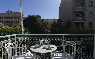 Central Home Carlotta