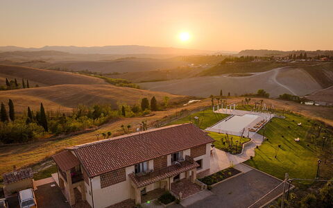 Villa Campana: Lot Terre, Biens, Chalet, Ferme, Villa, Manoir, Balcon, Ferme