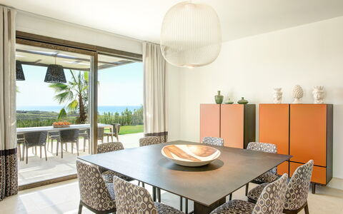 Villa Agata - Sea View | By Rocco Forte Villas: Table, Meubles, Propriété, Plante, Chaise, Bois, Design Intérieur, Éclairage, Bâtiment, Sol