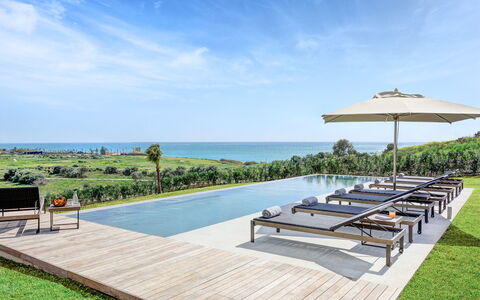 Villa Corallo - Sea Front | By Rocco Forte Villas: Ciel, Nuage, L'Eau, Plante, Mobilier De Jardin, Ombre, Arbre, Station Balnéaire, Loisir, Eco Hôtel