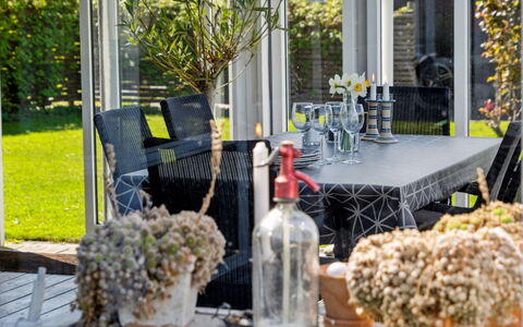 Wehrhart - 125M from the Sea: Meubles, Canapé, Design Intérieur, Sol, Salon, Sol, Throw Pillow, Pièce, Oreiller