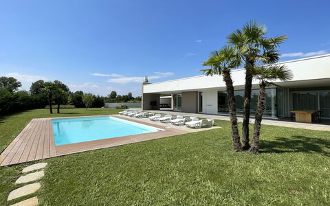Stima Home, Padova, Pool, Ac: Ombre, Biens, Pelouse, Aménagement Paysager, Piscine, Conception, Cour, Ferme, Villa, Gazon Artificiel