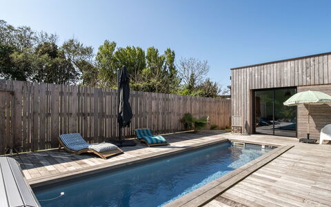 La Villa Agapanthes: Bois, Piscine, Composite, Dur, Plate-Forme, Planche, Conception, Mobilier De Jardin, Tache De Bois, Caractéristique De L'Eau