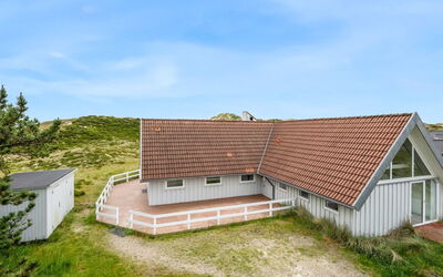 Herma - 1Km from the Sea