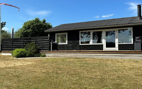 Francis - 300M from the Sea: Bois, Toit, Architecture, Domicile, Maison, Chalet, Siding, Dur, Pente, Biens
