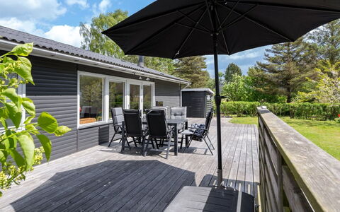 Francis - 300M from the Sea: Bois, Toit, Architecture, Domicile, Maison, Chalet, Siding, Dur, Pente, Biens