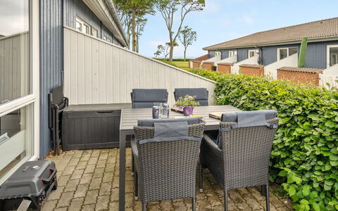 Ala - 80M from the Sea: Meubles, Design Intérieur, Sol, Sol, Plafond, Pièce, Chaise, Table, Appartement, Table Cuisine Et Salle A Manger