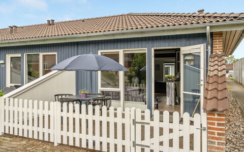 Ala - 80M from the Sea: Meubles, Design Intérieur, Sol, Sol, Plafond, Pièce, Chaise, Table, Appartement, Table Cuisine Et Salle A Manger
