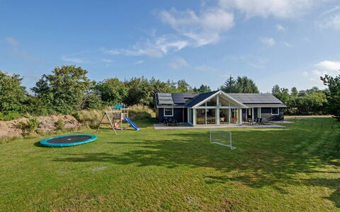 Talida - 12Km from the Sea: Toit, Maison, Lot Terre, Domicile, Chalet, Biens, Batiments Jardin, Ombre, Cabane En Rondins, Aménagement Paysager