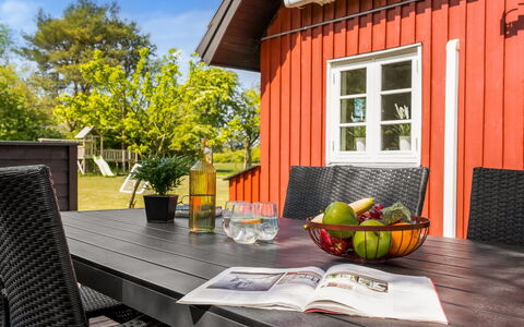 Soile - 12Km from the Sea: Maison, Domicile, Toit, Zone Résidentielle, Chalet, Biens, Ferme, Pelouse, Aménagement Paysager, Siding