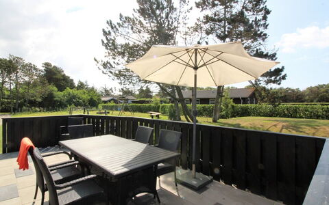 Kadir - 500M from the Sea: Bois, Toit, Architecture, Domicile, Maison, Chalet, Siding, Dur, Pente, Biens