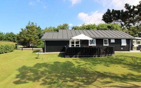 Kadir - 500M from the Sea: Bois, Toit, Architecture, Domicile, Maison, Chalet, Siding, Dur, Pente, Biens