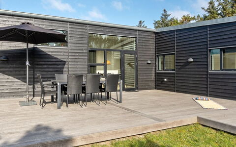 Joachim - 200M from the Sea: Toit, Maison, Domicile, Chalet, Porte, Siding, Plate-Forme, Porche, Planche, Dur