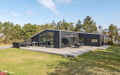 Joachim - 200M from the Sea: Toit, Maison, Domicile, Chalet, Porte, Siding, Plate-Forme, Porche, Planche, Dur