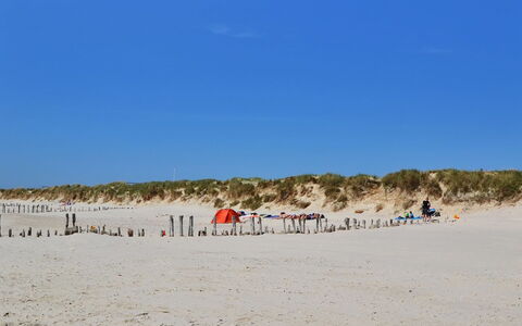 Joachim - 200M from the Sea: Toit, Maison, Domicile, Chalet, Porte, Siding, Plate-Forme, Porche, Planche, Dur