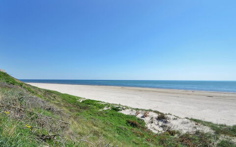 Joachim - 200M from the Sea: Toit, Maison, Domicile, Chalet, Porte, Siding, Plate-Forme, Porche, Planche, Dur