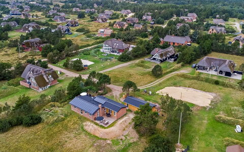Dirtje - 200M from the Sea: Domicile, Paysage, Maison, Zone Résidentielle, Plaine, Zone Rurale, Toit, Lot Terre, Vue Du Ciel, Champ
