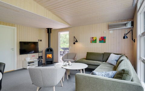 Akkar - 1.8Km from the Sea: Design Intérieur, Meubles, Bois, Sol, Plafond, Salon, Sol, Canapé, Pièce, Domicile