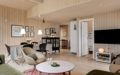 Akkar - 1.8Km from the Sea: Meubles, Design Intérieur, Sol, Bois, Sol, Plafond, Luminaire, Salon, Domicile, Table