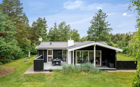 Atla - 2.5Km from the Sea: Maison, Domicile, Toit, Chalet, Biens, Ferme, Siding, Batiments Jardin, Porche, Cour
