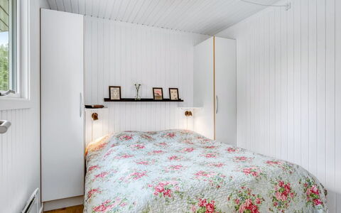 Atla - 2.5Km from the Sea: Chambre, Design Intérieur, Lit, Bois, Drap De Lit, Literie, Sol, Sol, Plafond, Meubles