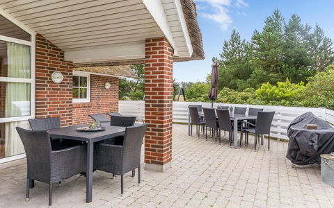 Ronna - 2.2Km from the Sea: Maison, Toit, Domicile, Chalet, Cabanon, Batiments Jardin, Siding, Cour, Cabane En Rondins, Cabane