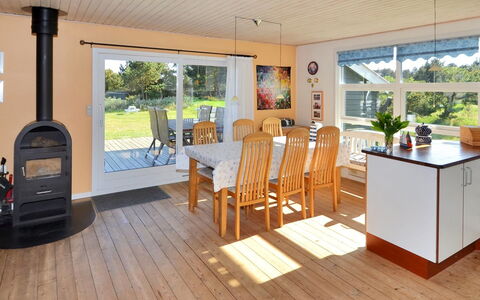 Annalina - 1.1Km from the Sea: Chalet, Cabanon, Cabane, Ferme, Prairie, Cabane, Grange, Cabane En Rondins, Batiments Jardin