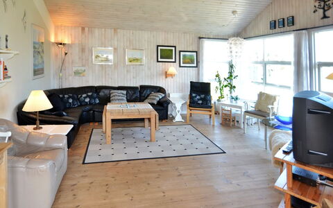 Annalina - 1.1Km from the Sea: Chalet, Cabanon, Cabane, Ferme, Prairie, Cabane, Grange, Cabane En Rondins, Batiments Jardin