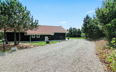 Stense - 900M from the Sea