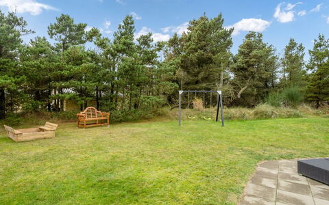 Edeltraut - 900M from the Sea: Maison, Domicile, Chalet, Biens, Cour, Ferme, Siding, Batiments Jardin, Porche