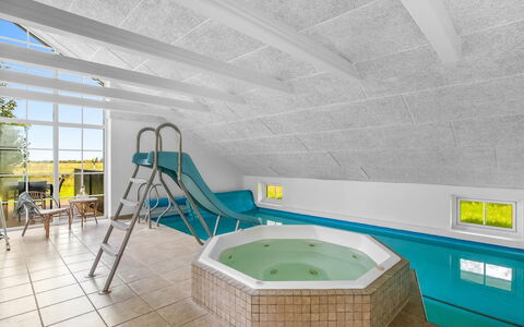 Joseline - 1.8Km from the Sea: Toit, Maison, Domicile, Chalet, Porte, Siding, Plate-Forme, Porche, Planche, Dur