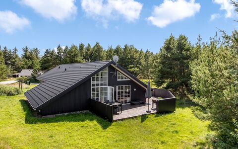 Joseline - 1.8Km from the Sea: Toit, Maison, Domicile, Chalet, Porte, Siding, Plate-Forme, Porche, Planche, Dur