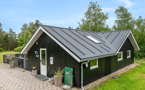 Meinolf - 2Km from the Sea: Bois, Toit, Architecture, Domicile, Maison, Chalet, Siding, Dur, Pente, Biens