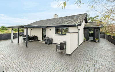 Nona - 1.1Km from the Sea