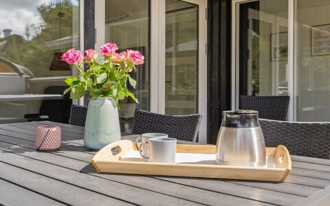 Ingobald - 1.5Km from the Sea: Toit, Maison, Domicile, Chalet, Porte, Siding, Plate-Forme, Porche, Planche, Dur