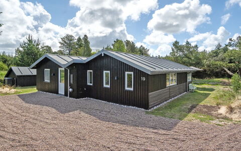 Ingobald - 1.5Km from the Sea: Toit, Maison, Domicile, Chalet, Porte, Siding, Plate-Forme, Porche, Planche, Dur