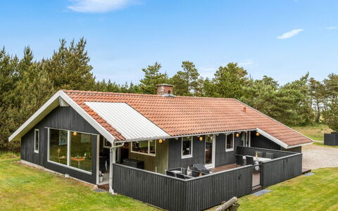 Tala - 4Km from the Sea: Toit, Maison, Domicile, Chalet, Biens, Siding, Ferme, Porche, Batiments Jardin, Ombre