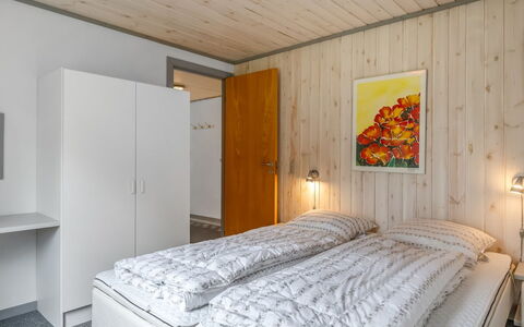 Tala - 4Km from the Sea: Design Intérieur, Chambre, Lit, Bois, Plafond, Meubles, Pièce, Sol, Drap De Lit, Sol