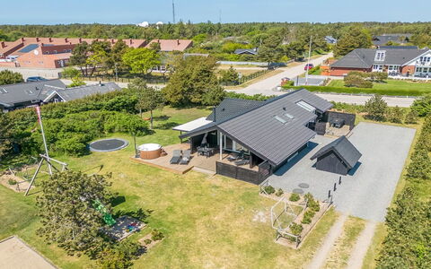 Selima - 300M from the Sea: Bois, Toit, Architecture, Domicile, Maison, Chalet, Siding, Dur, Pente, Biens