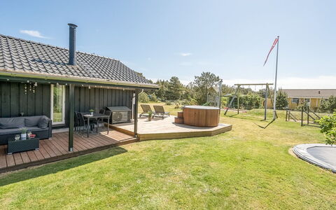 Selima - 300M from the Sea: Maison, Domicile, Chalet, Biens, Cour, Ferme, Siding, Batiments Jardin, Porche