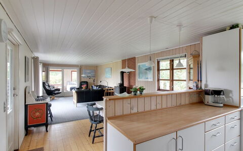 Kastehelmi - 400M from the Sea: Meubles, Sol, Design Intérieur, Cuisine, Bois, Sol, Plafond, Comptoir, Cabinetry, Appareil De Cuisine