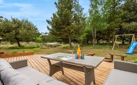 Elske - 1.1Km from the Sea: Bois, Parquet, Sol, Dur, Planche, Tache De Bois, Plate-Forme, Sol, Domicile, Siding